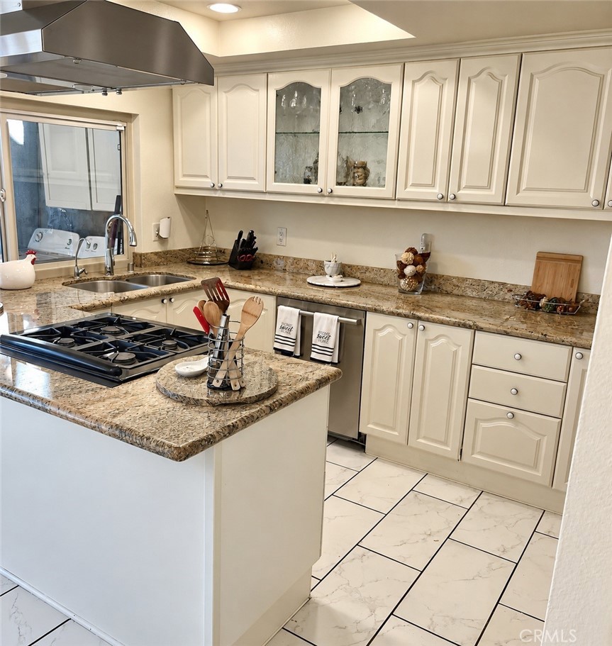 Kitchen from Dining - 13722 Red Hill Avenue 35, Tustin CA 92780 - photo 6