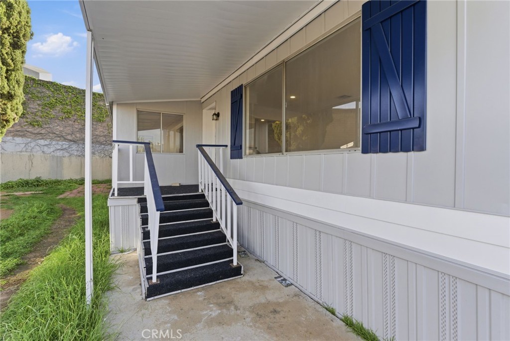 141 E Coronado Lane, Tustin CA 92780 - photo 5