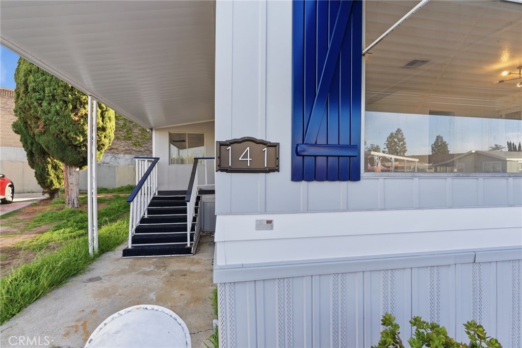 141 E Coronado Lane, Tustin CA 92780 - photo 8