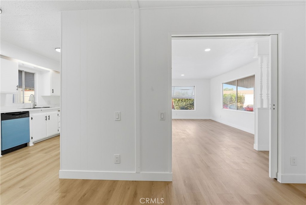 141 E Coronado Lane, Tustin CA 92780 - photo 24