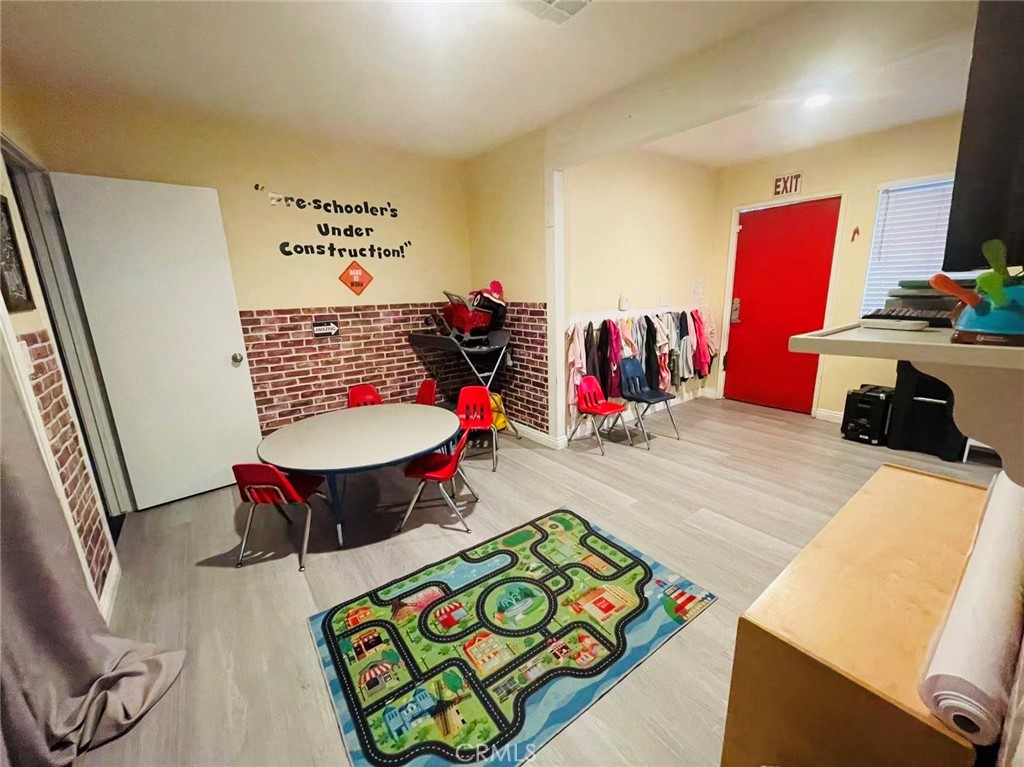 14211 Newport, Tustin CA 92780 - photo 3