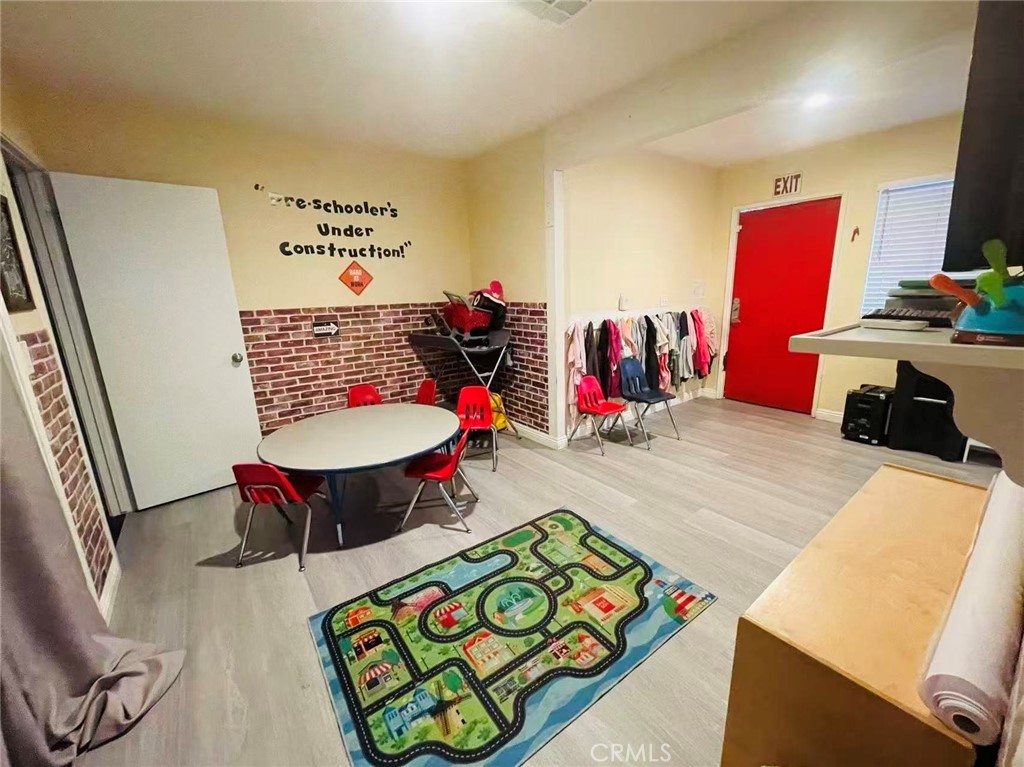 14211 Newport Avenue, Tustin CA 92780 - photo 2