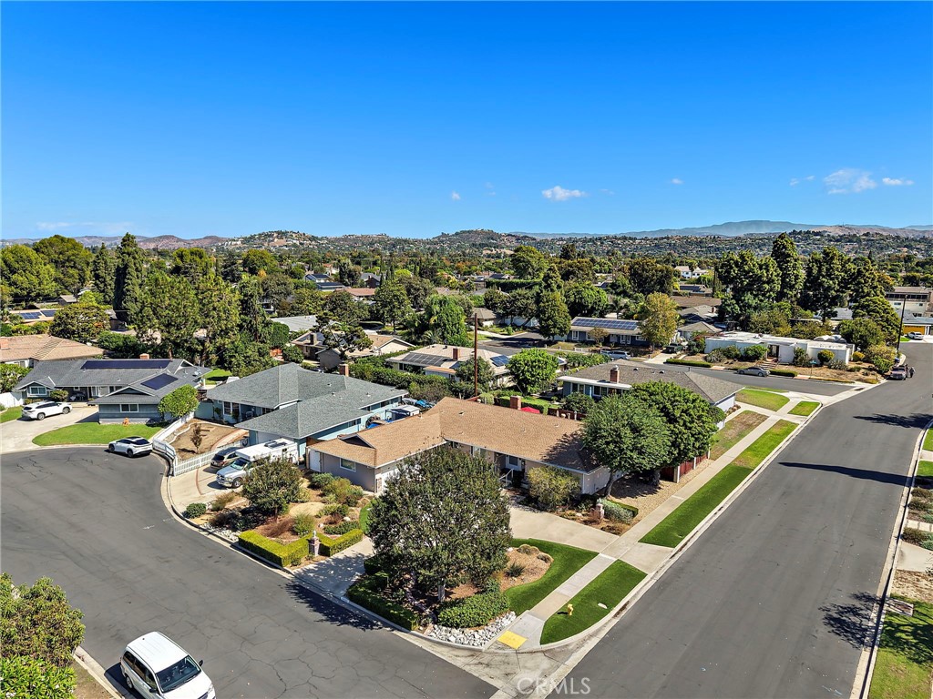 14222 Shasta Way, Tustin CA 92780 - photo 32