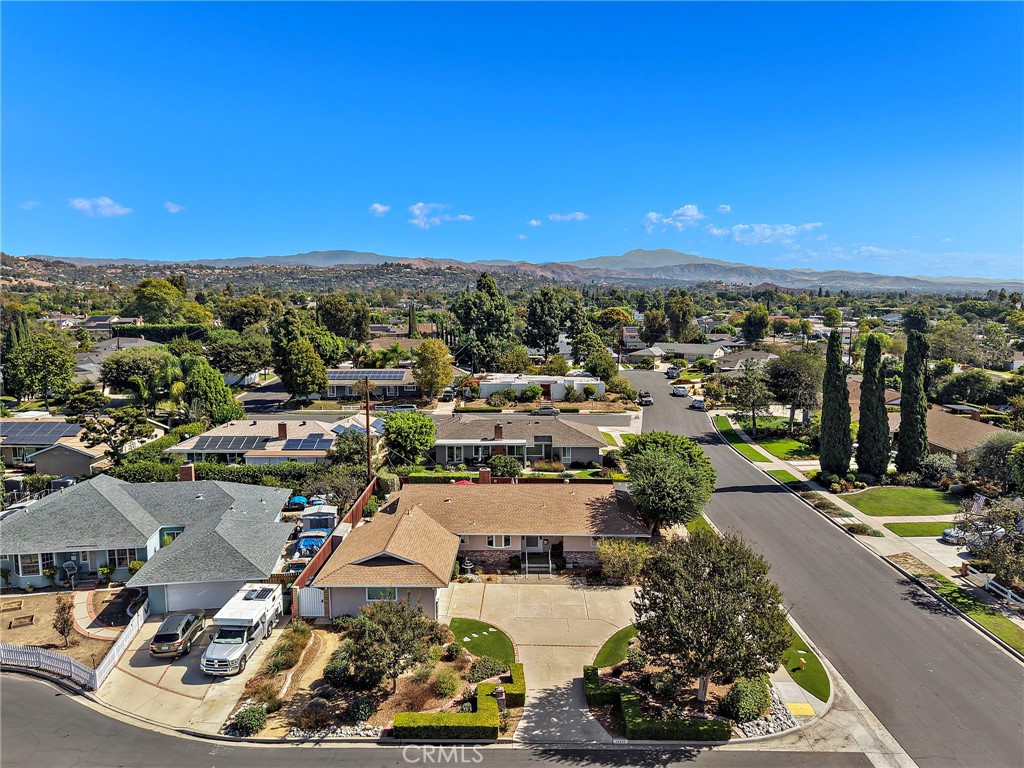 14222 Shasta Way, Tustin CA 92780 - photo 33