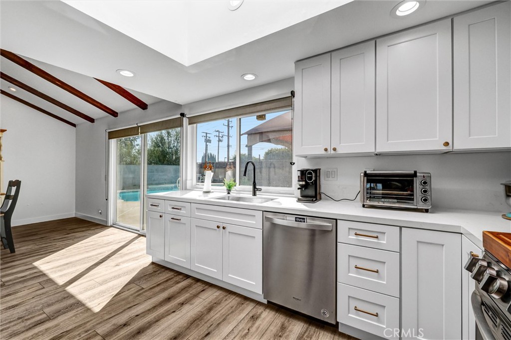 14442 Pinebrook, Tustin CA 92780 - photo 3