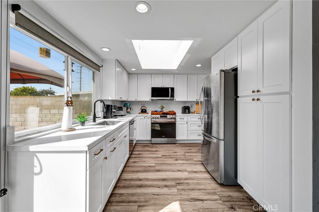 14442 Pinebrook, Tustin CA 92780 - photo 5