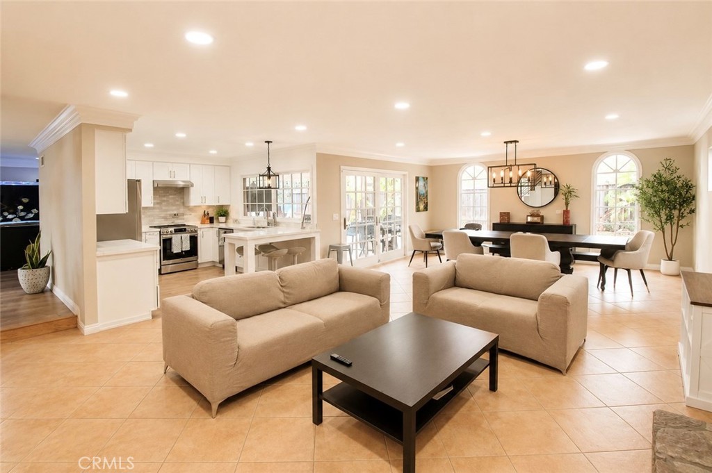 14522 Emerywood Road, Tustin CA 92780 - photo 3