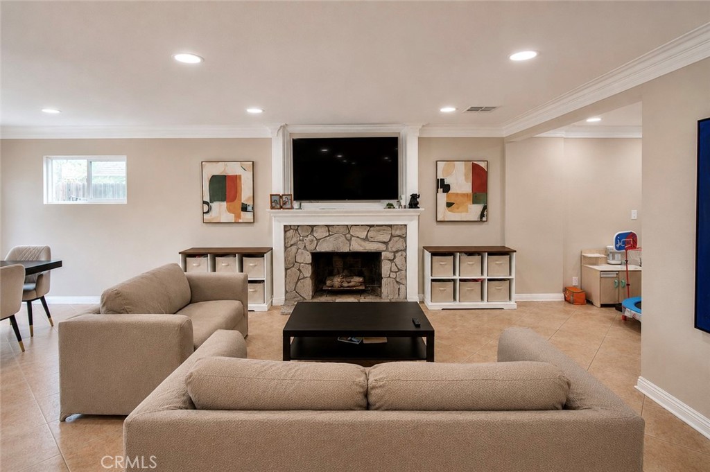 14522 Emerywood Road, Tustin CA 92780 - photo 4