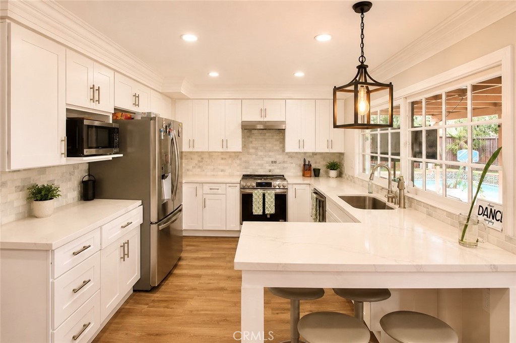 14522 Emerywood Road, Tustin CA 92780 - photo 10