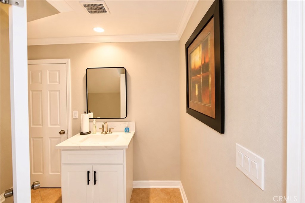 14522 Emerywood Road, Tustin CA 92780 - photo 16