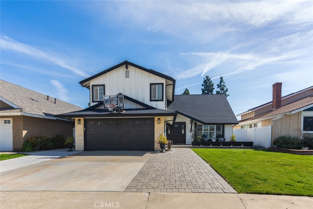 Front view - 14612 Emerywood Road, Tustin CA 92780 - photo 1