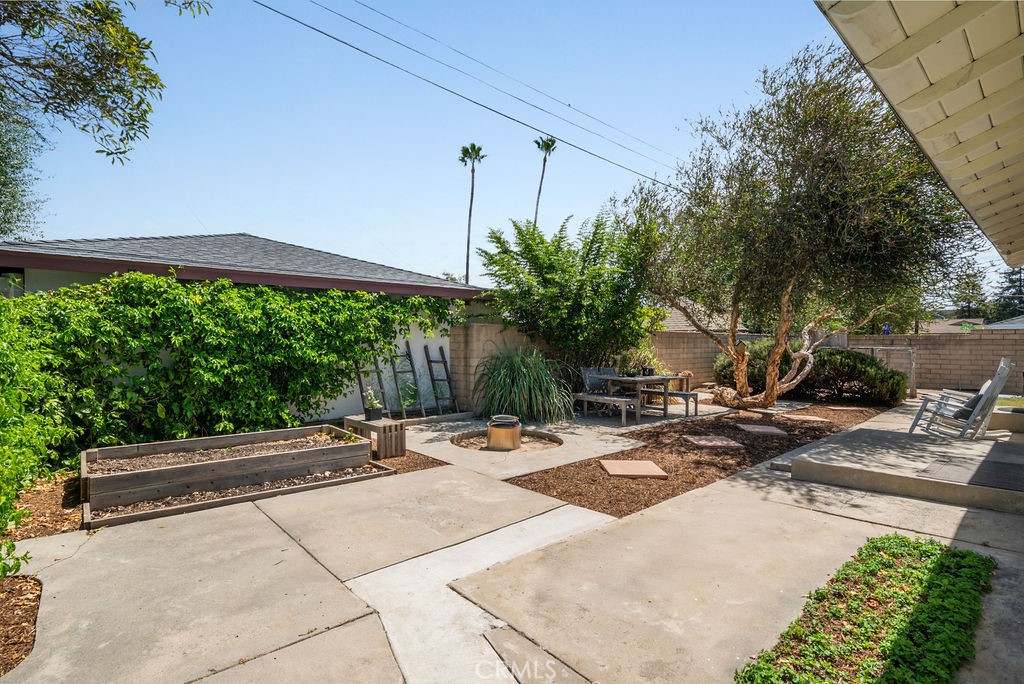 14752 Romanza, Tustin CA 92780 - photo 23