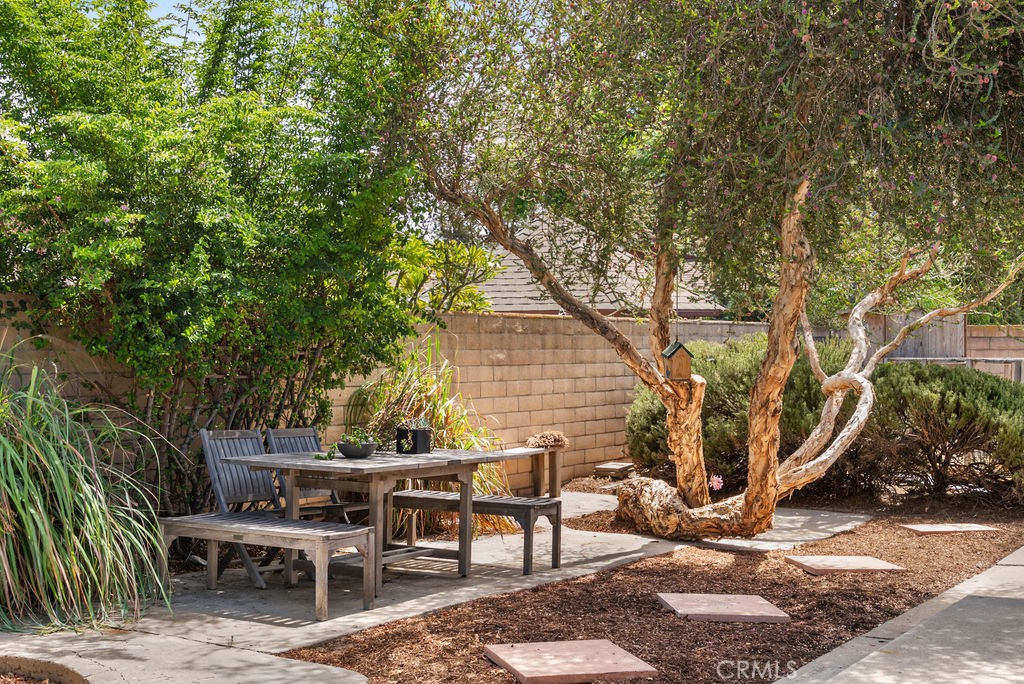 Backyard Seating - 14752 Romanza, Tustin CA 92780 - photo 24