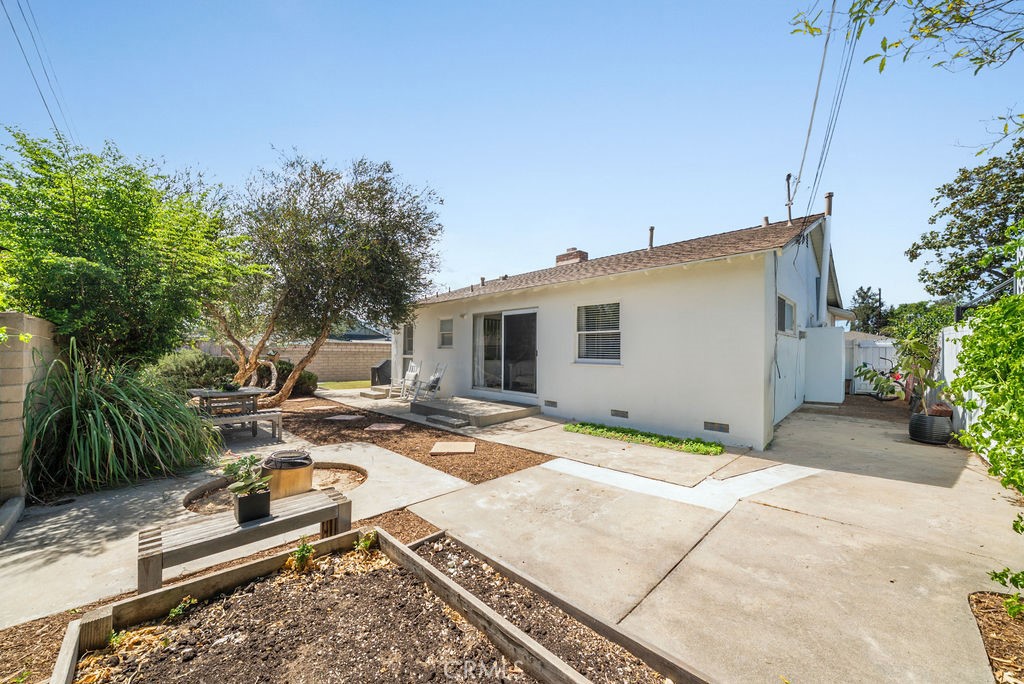 14752 Romanza, Tustin CA 92780 - photo 25
