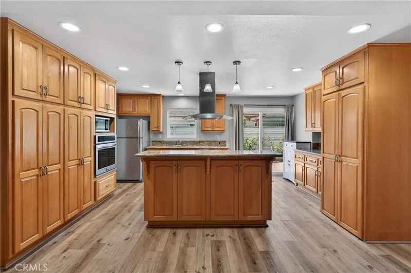 14802 Newport 20B, Tustin, CA 92780