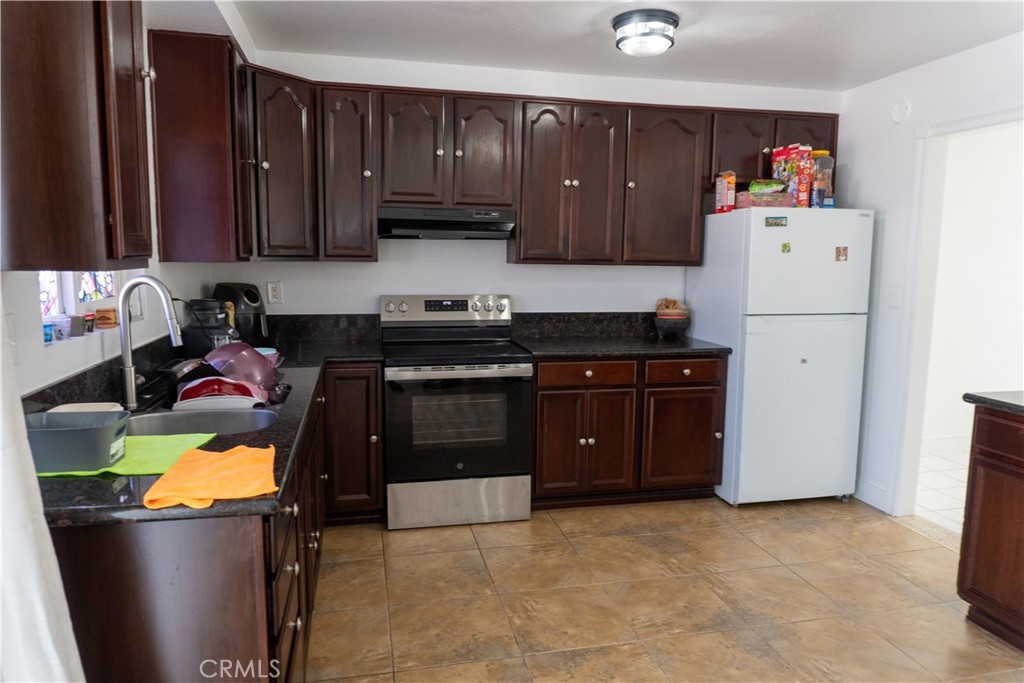 14802 Newport Ave 2B, Tustin CA 92780 - photo 6