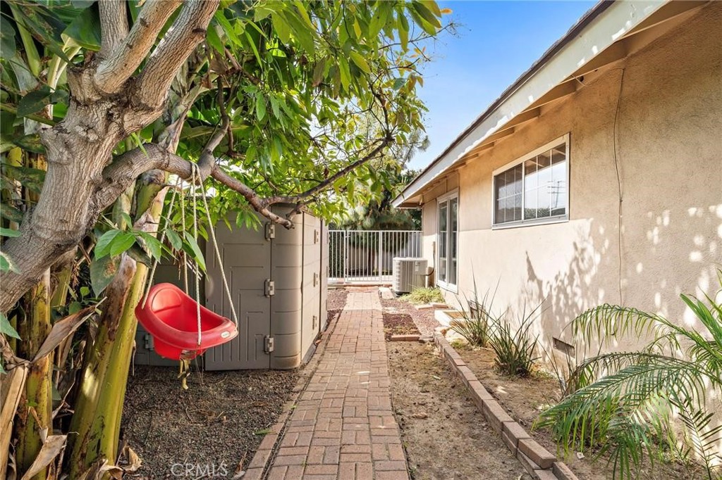 1481 Lance, Tustin CA 92780 - photo 46
