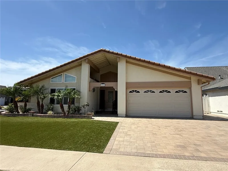 14921 Featherhill Rd, Tustin, CA 92780