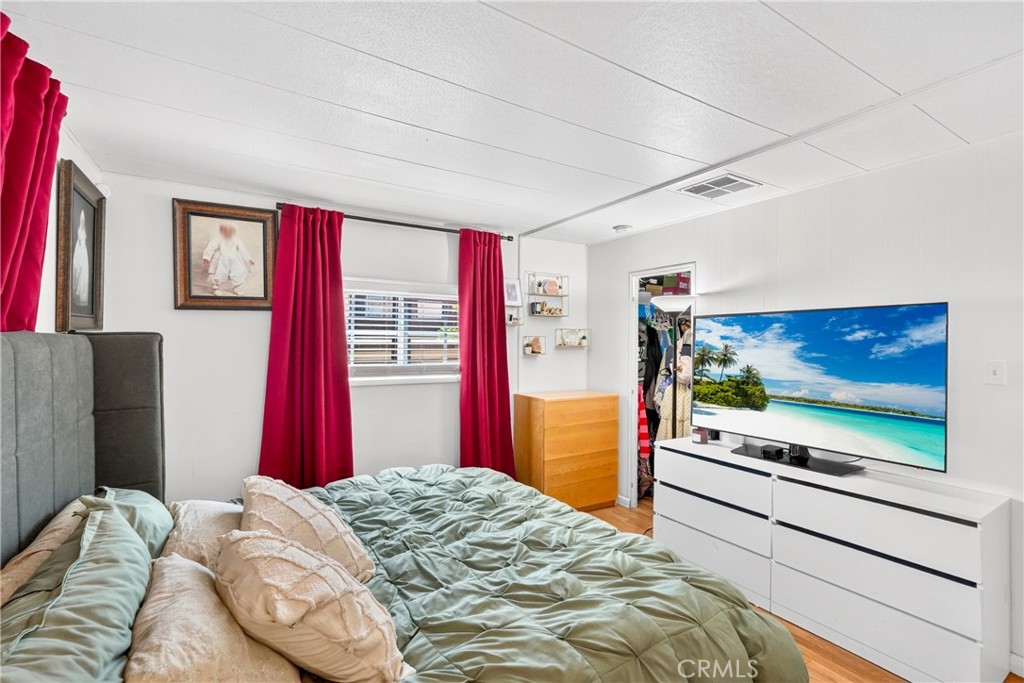 150 E De Anza Lane 150, Tustin CA 92780 - photo 21