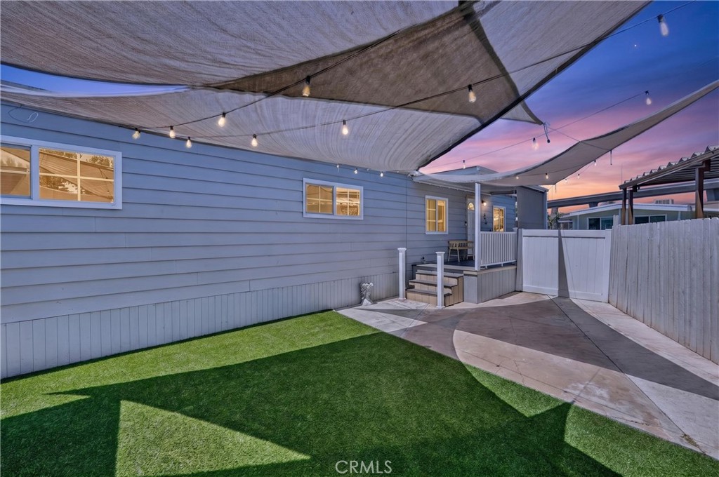 150 E De Anza Lane 150, Tustin CA 92780 - photo 24
