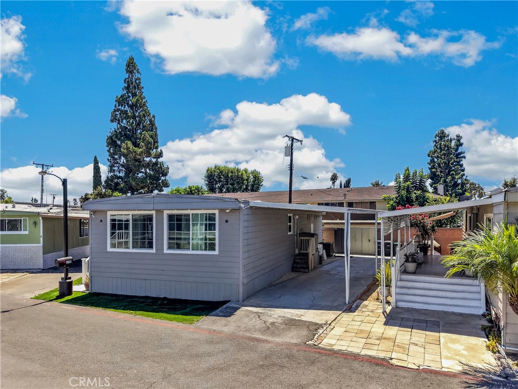 150 E De Anza Lane 150, Tustin CA 92780 - photo 28