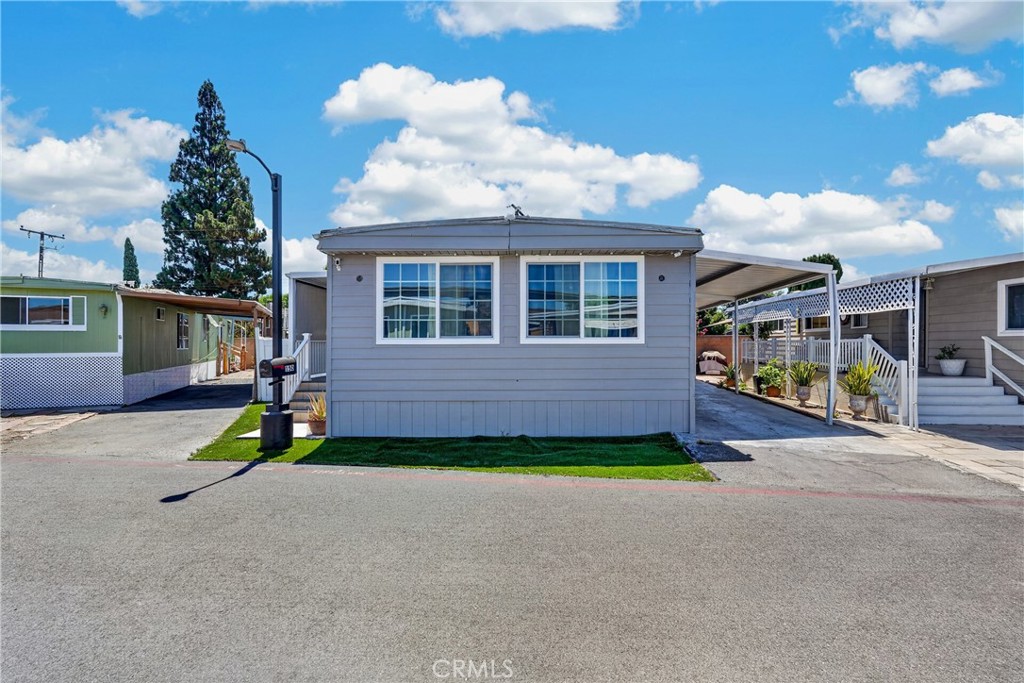 150 E De Anza Lane 150, Tustin CA 92780 - photo 29