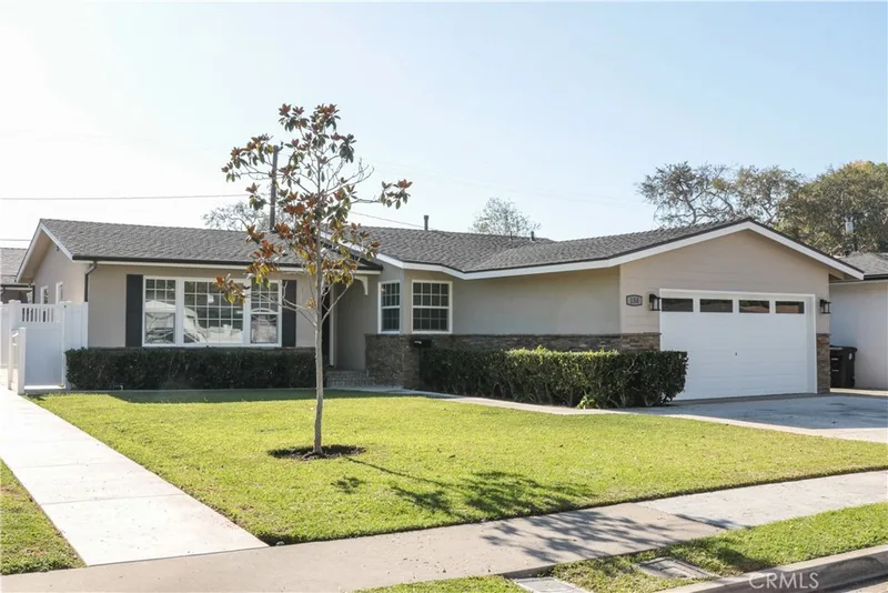 150 Orangewood Lane, Tustin, CA 92780