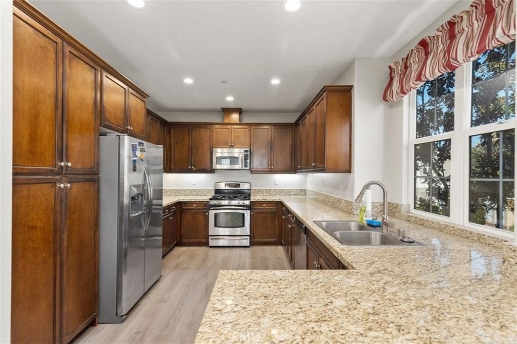 15210 Henry, Tustin CA 92782 - photo 5