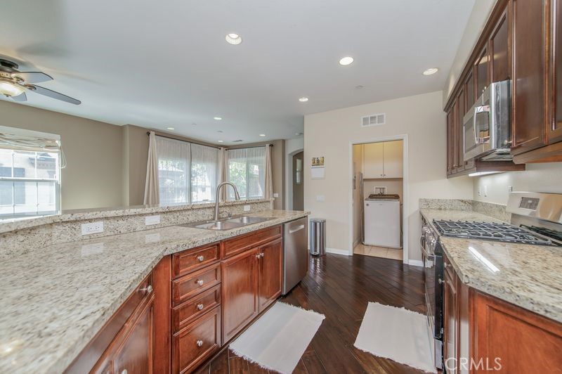15212 Grant, Tustin CA 92782 - photo 17