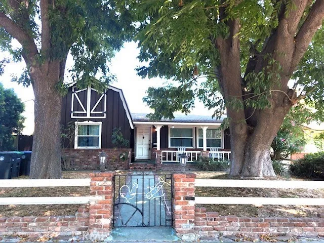 155 Pasadena Avenue, Tustin, CA 92780