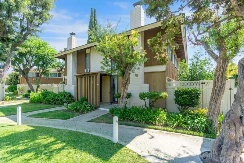 15500 Tustin Village Way #15, Tustin, CA 92780