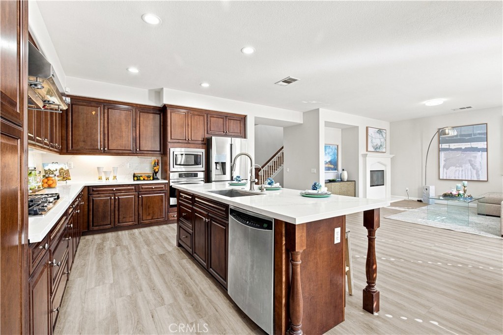 15510 Sonora, Tustin CA 92782 - photo 21