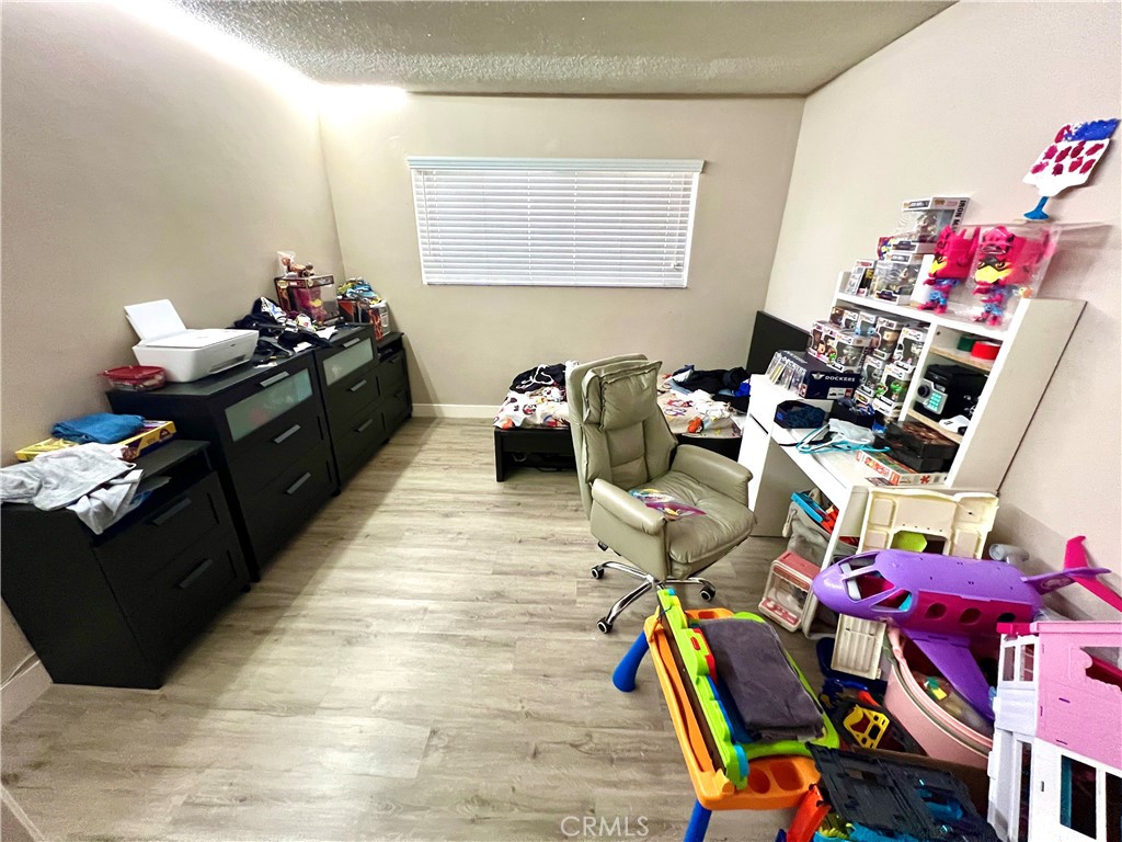 15712 Pasadena 8, Tustin CA 92780 - photo 5