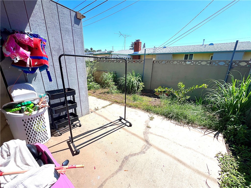 15712 Pasadena 8, Tustin CA 92780 - photo 12