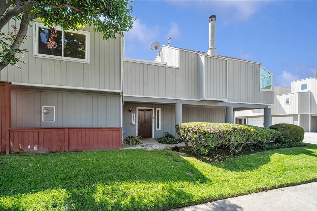 15732 S B A, Tustin CA 92780 - photo 4