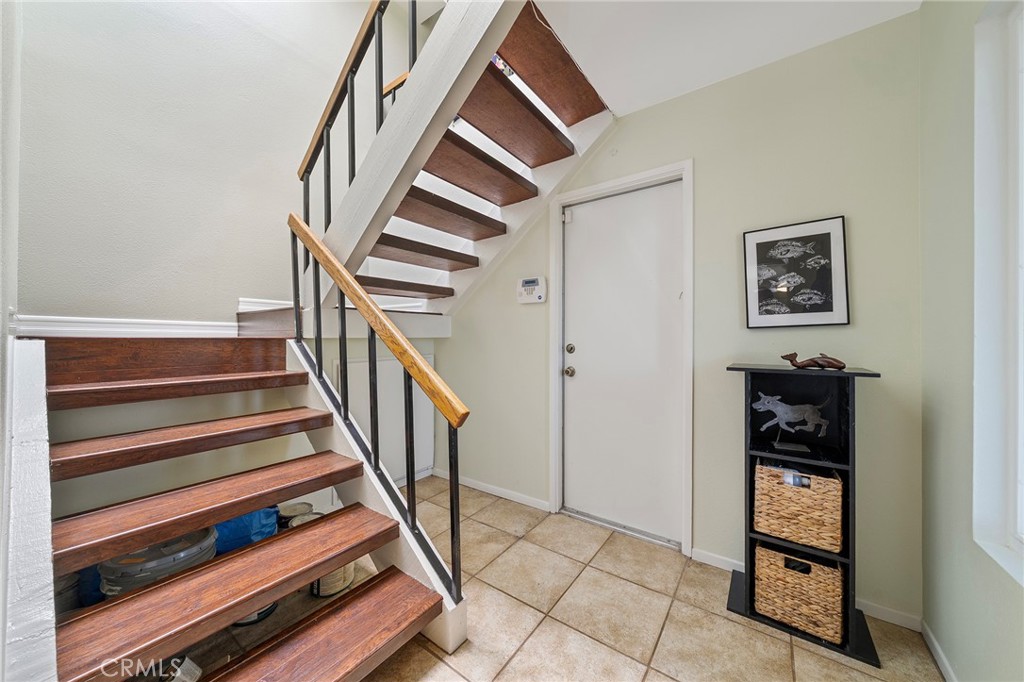 Staircase - 15732 S B A, Tustin CA 92780 - photo 15