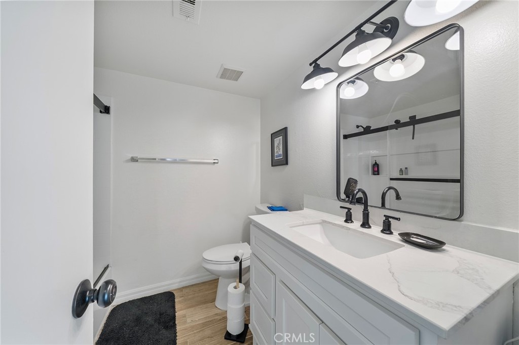 Upstairs Bathroom - 15732 S B A, Tustin CA 92780 - photo 31