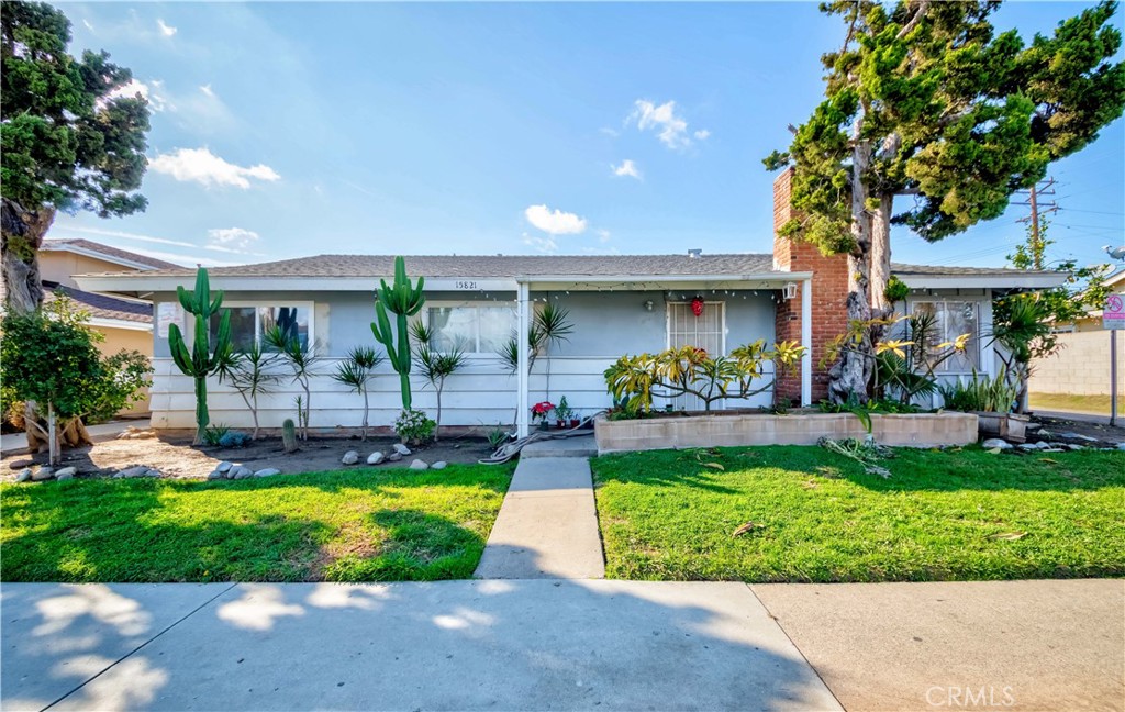 15821 S Myrtle, Tustin CA 92780 - photo 1