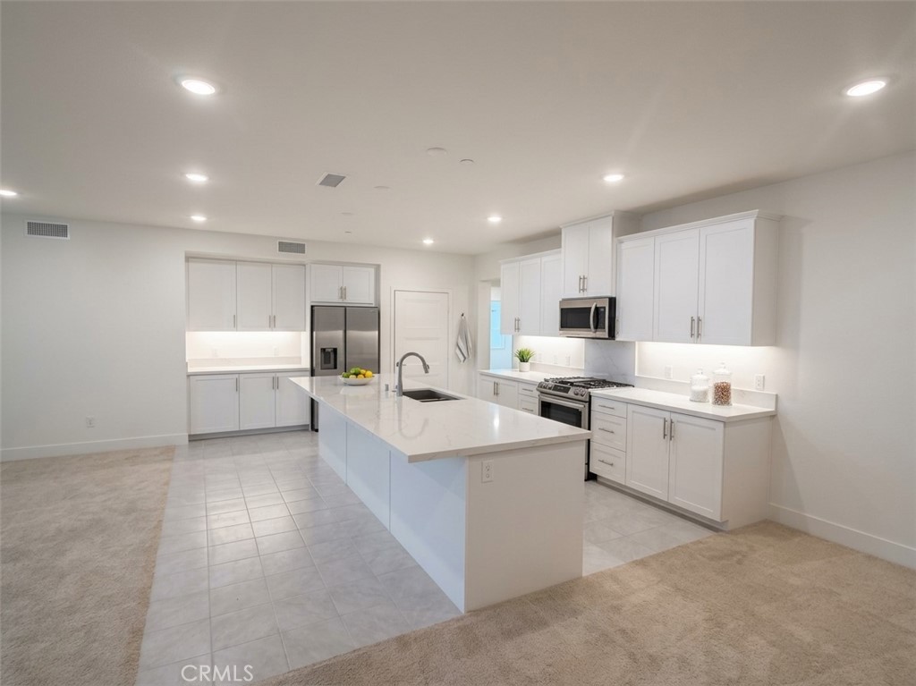 16123 Dawn, Tustin CA 92782 - photo 5