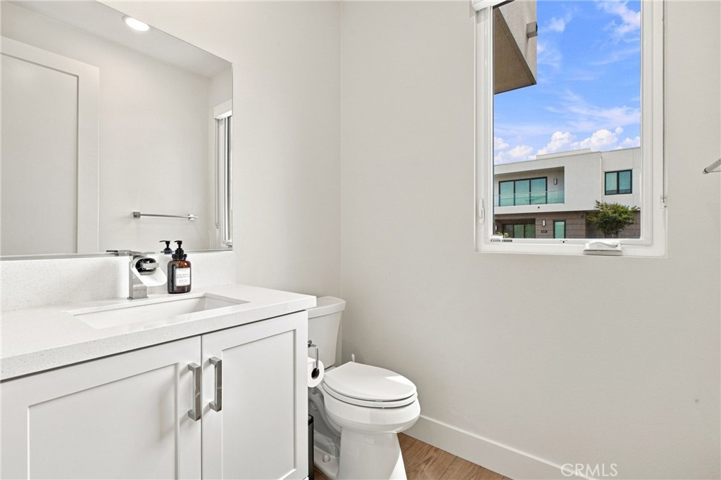 16311 Veterans Way, Tustin CA 92782 - photo 15