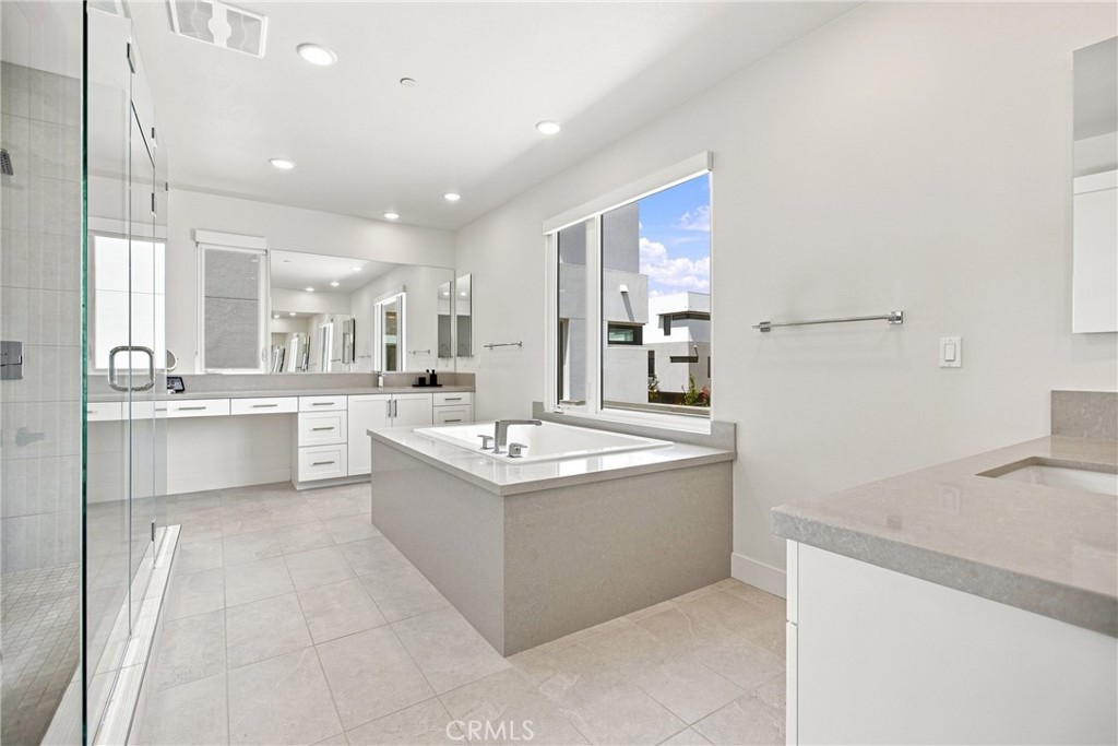 16311 Veterans Way, Tustin CA 92782 - photo 30