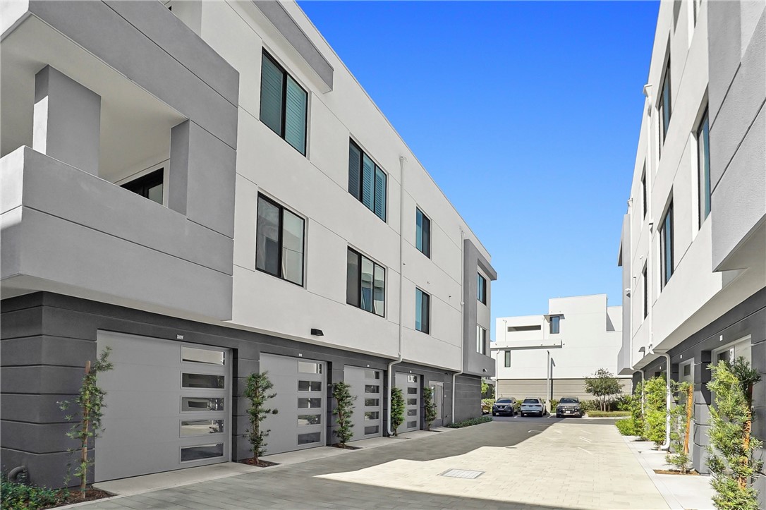 16321 Dawn Way 308, Tustin CA 92782 - photo 47