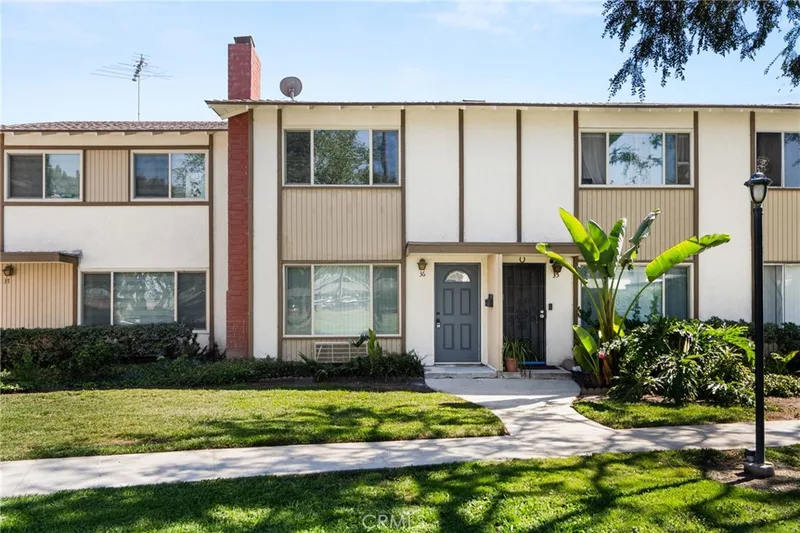 1722 Mitchell 36, Tustin
