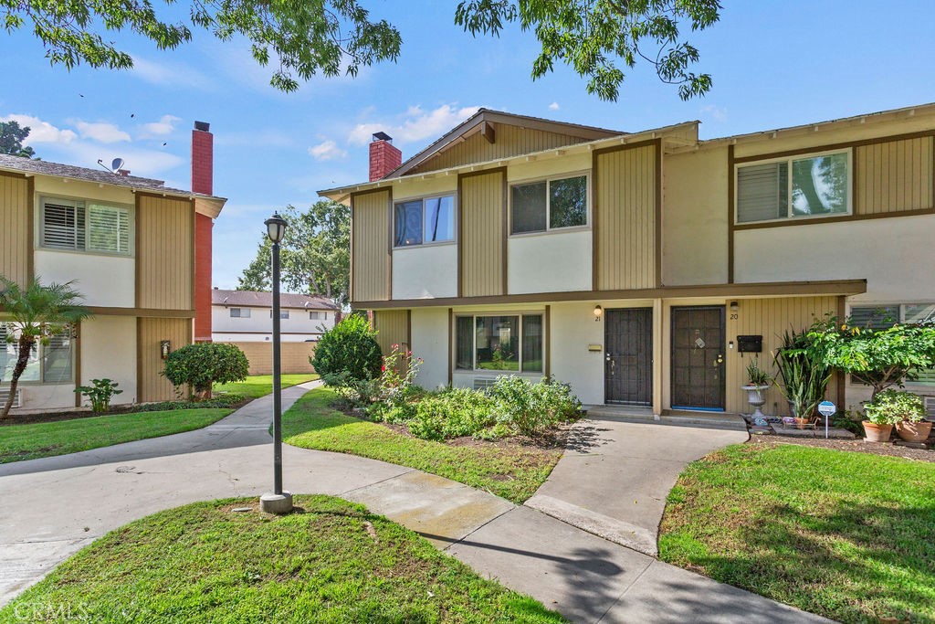 Private corner location - 1722 Mitchell Avenue 21, Tustin CA 92780 - photo 1