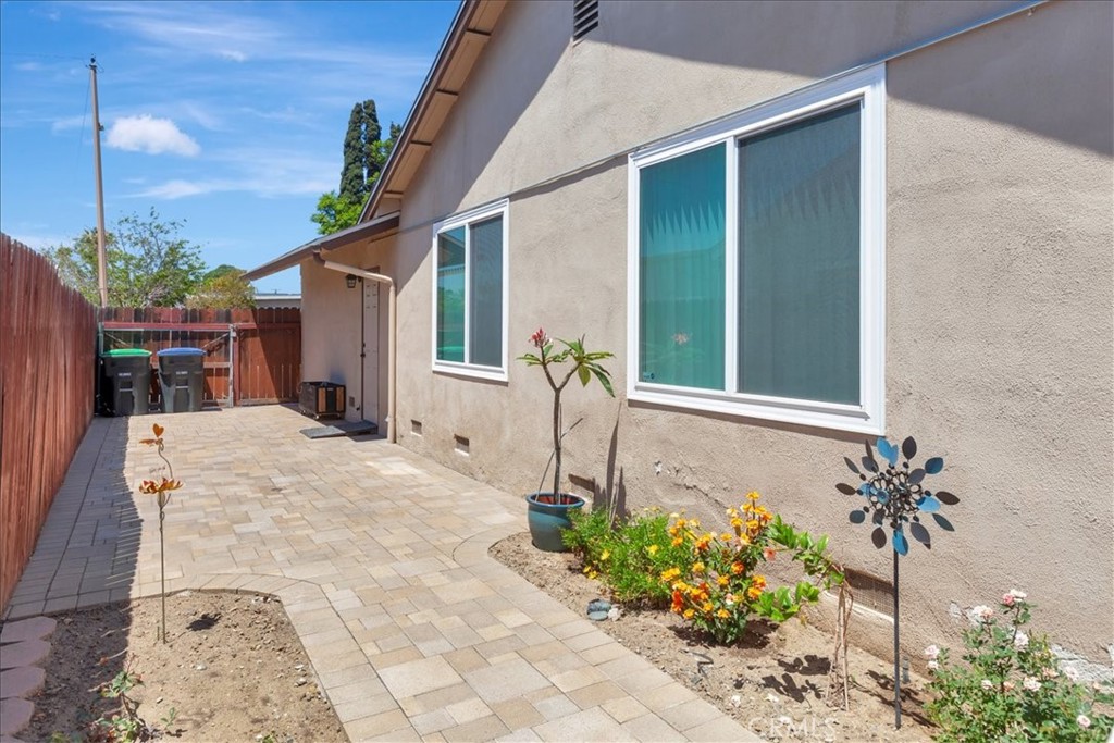 RV/Boat Parking - 17242 Medallion, Tustin CA 92780 - photo 18