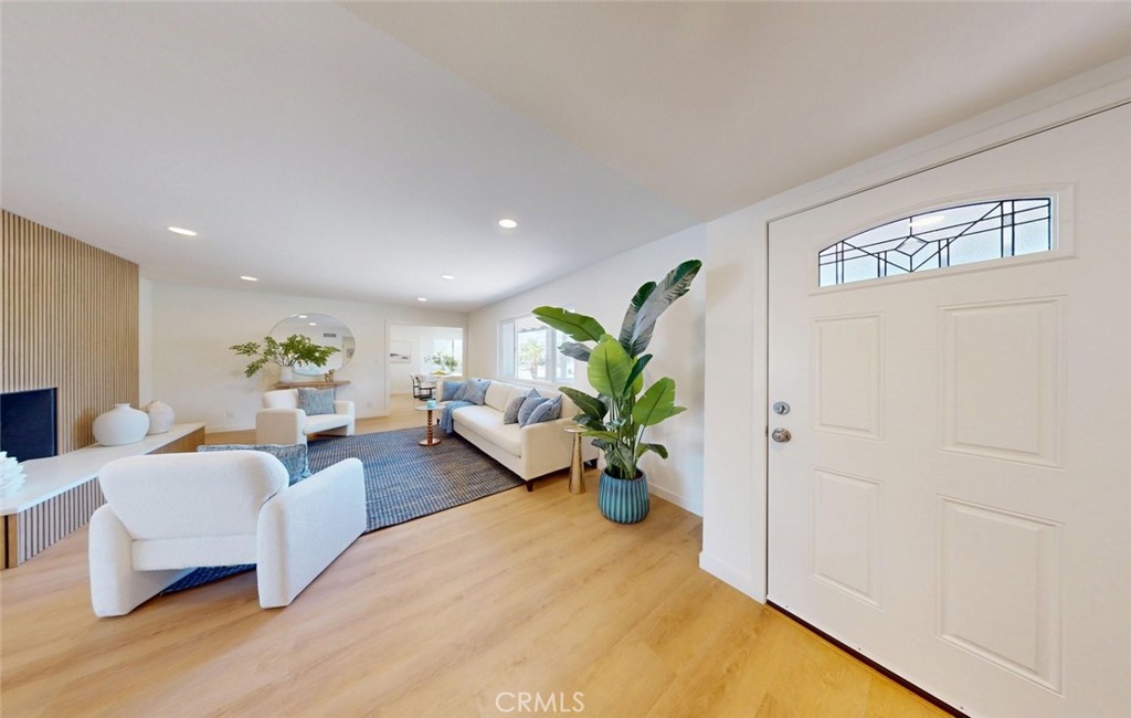 Living room - 17341 Roseleaf, Tustin CA 92780 - photo 4