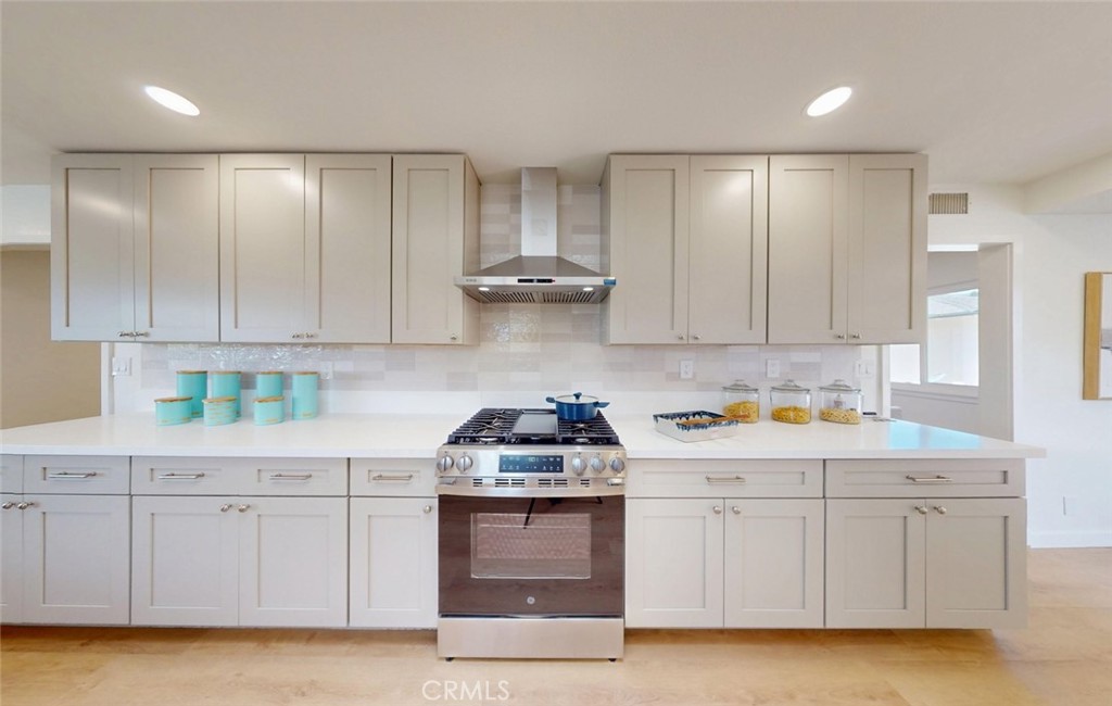 Kitchen - 17341 Roseleaf, Tustin CA 92780 - photo 15