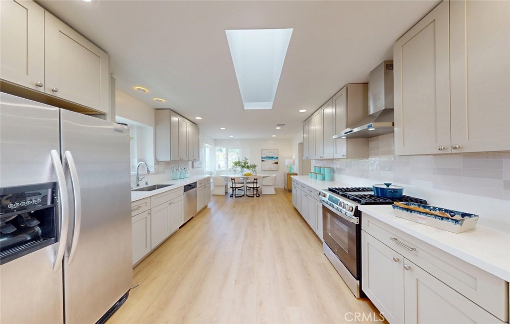 Kitchen - 17341 Roseleaf, Tustin CA 92780 - photo 16