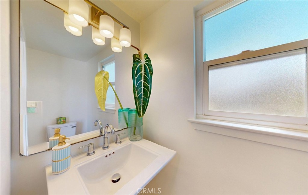 Haft bath in Kitchen - 17341 Roseleaf, Tustin CA 92780 - photo 18