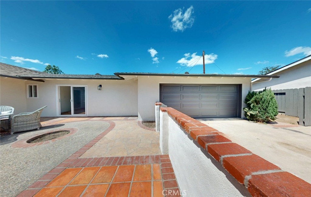 Rear courtyard & garage - 17341 Roseleaf, Tustin CA 92780 - photo 44